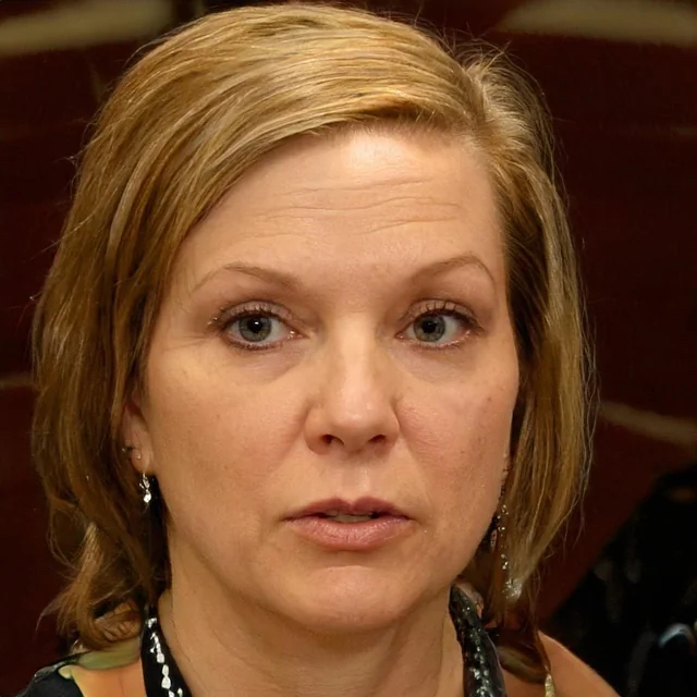 Ana F.